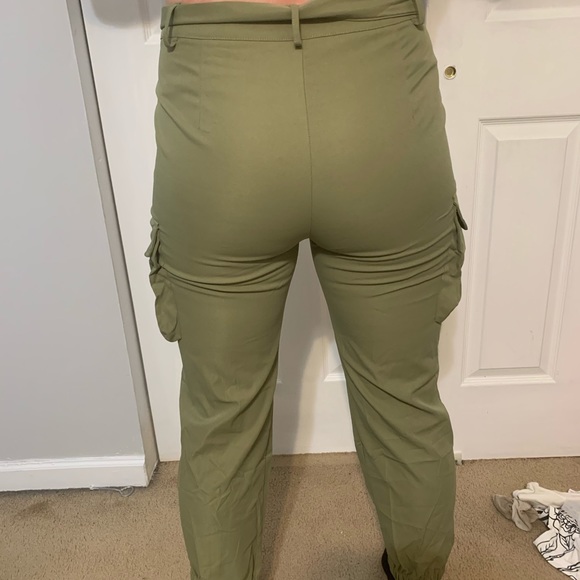Nasty Gal Belted Cargo Trouser in sage - Picture 5 of 5